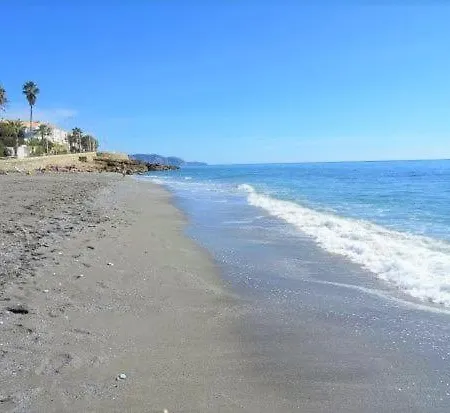 1 Bedroom Beachfront At Torecilla Apartment *