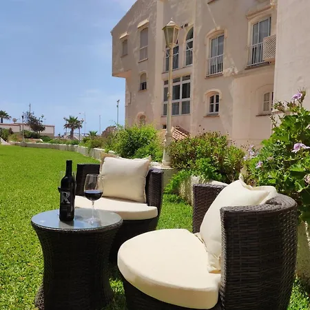 1 Bedroom Beachfront At Torecilla Apartment *