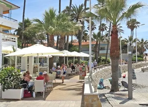 アパート 1 Bedroom Beachfront At Torecilla